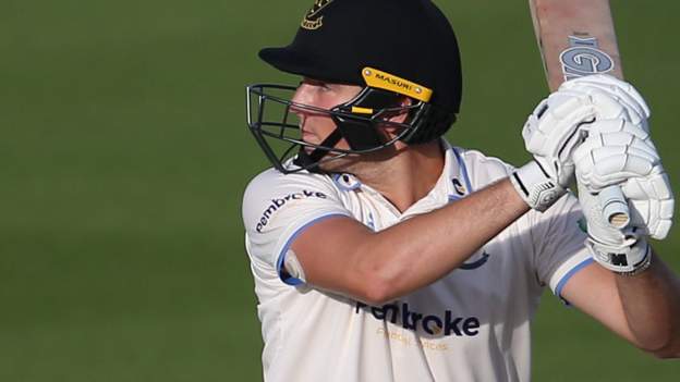 Sussex on course to beat winless Gloucestershire-ZoomTech News