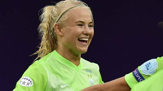 Pernille Harder: Chelsea Women sign Wolfsburg and Denmark forward thumbnail