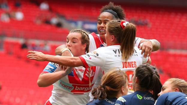 Saints beat Leeds in historic Challenge Cup final