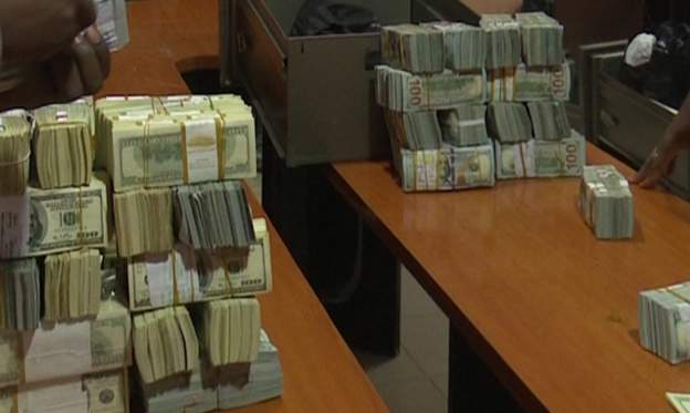 Money found in an EFCC raid on a building in Kaduna, Nigeria