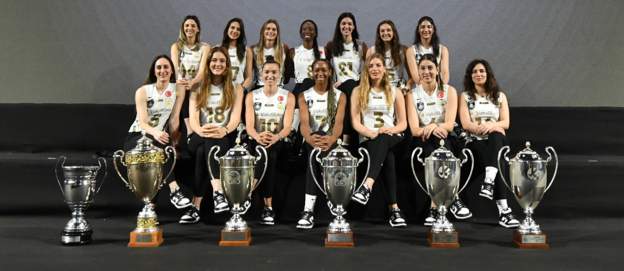 Şampiyonlar Ligi’ni kazanan Vakıfbank, ülkemize döndü