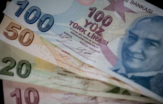 Piyasanın yıl sonu dolar/TL beklentisi ile enflasyon beklentisinde artış