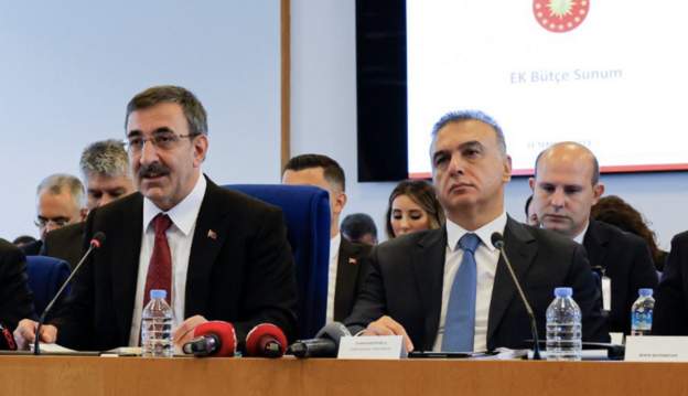 Yaklaşık 1,1 trilyon liralık ek bütçe teklifi komisyonda kabul edildi