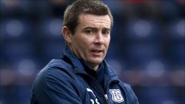 Dundee extend manager Barry Smith's deal - BBC Sport