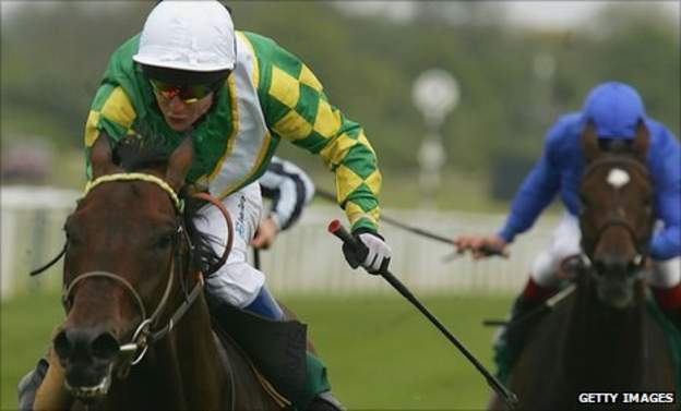 Philip Robinson rides Rakti in 2005