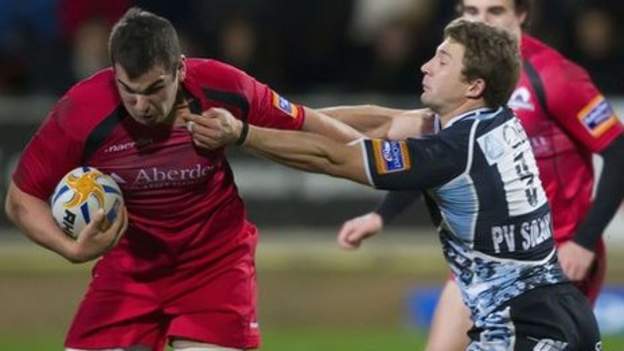 Glasgow Warriors 17-12 Edinburgh - BBC Sport