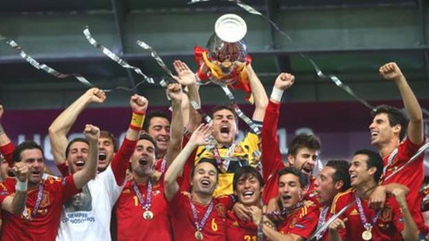 Spain crushes Italy, 4-0, in Euro 2012 final