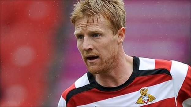 Adam Lockwood looks to learn at Bury - BBC Sport