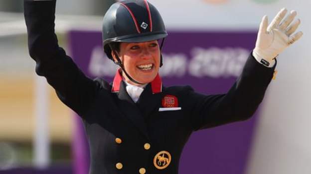 Charlotte Dujardin sets grand prix world record at Olympia - BBC Sport