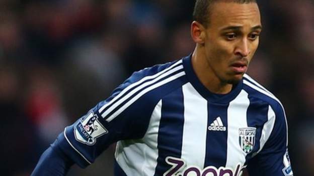 West Brom players present Peter Odemwingie with a QPR shirt after his Hoops  move falls through - Mirror Online