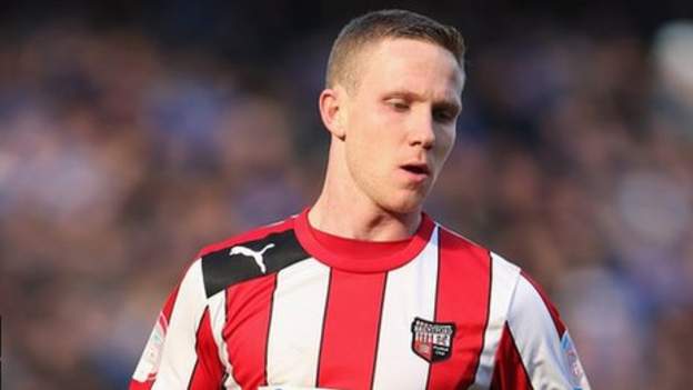 Adam Forshaw: Brentford midfielder signs new contract - BBC Sport