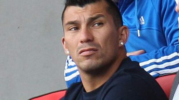 Cardiff City sign Chile midfielder Gary Medel from Sevilla ...