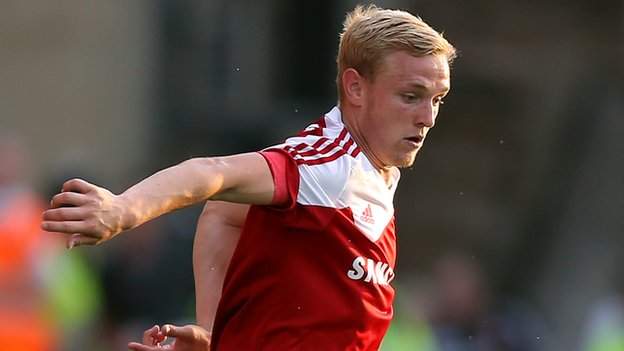 Alex Pritchard: Tottenham forward improved by Swindon loan - BBC Sport