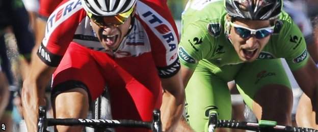 Katusha's Alexander Kristoff (left) beats Peter Sagan on stage 12