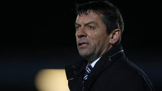 Phil Brown Southend United Boss Wants Freedom To Criticise Referees Bbc Sport 3905