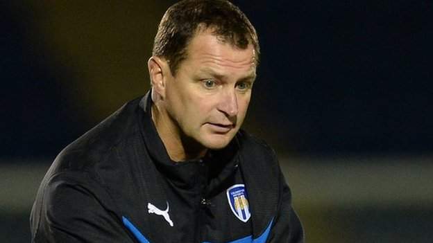 Tony Humes: Age not an excuse for Colchester United form - BBC Sport