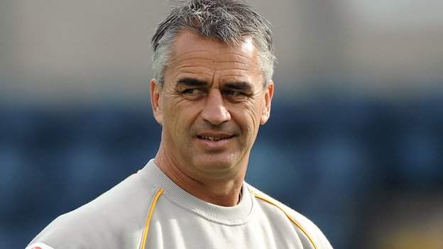 Worcester Warriors: Backs coach Shane Howarth leaves Sixways - BBC Sport