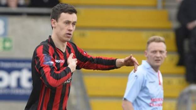 Irish Premiership Ballymena United 1 3 Crusaders Bbc Sport