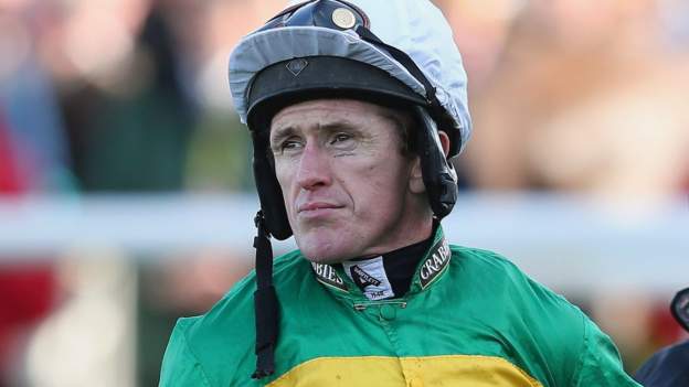 AP McCoy: Trophy tribute as jockey retires at Sandown - BBC Sport