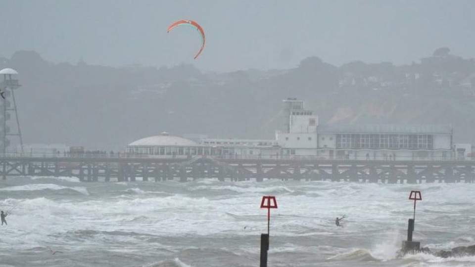 South Of England Hit By 86mph Winds As Storm Isha Sweeps Region - BBC News