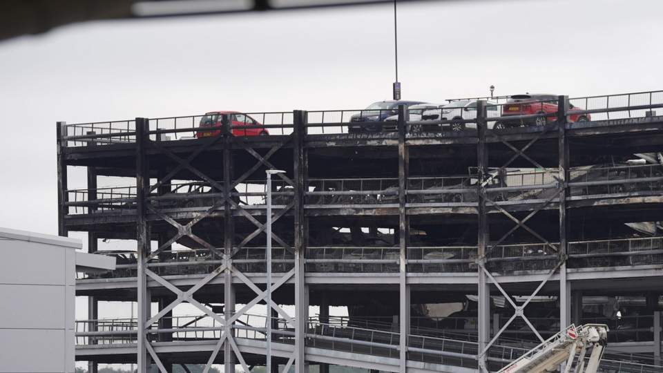 Luton Airport Fire: Flights Resume After Car Park Blaze - BBC News