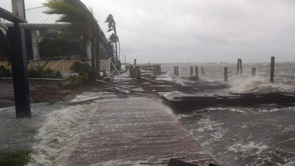 As it happened: Hurricane Matthew - BBC News