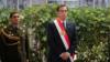 Президент Мартин Вискарра присутствует на церемонии приведения к присяге во дворце правительства в Лиме, ??Перу, 3 октября 2019 года.