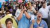 Студенты-медики призывают президента Гватемалы уйти с должности
