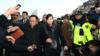 Хён Сон Воль, глава северокорейского оркестра Самджион, прибыл в Центр искусств Каннына, чтобы проверить места для предполагаемых художественных представлений на зимних Олимпийских играх 2018 года в Пхенчхане 21 января 2018 года в Канныне, Южная Корея