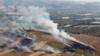 Появились изображения, на которых якобы виден дым, поднимающийся над ливанской деревней Марун аль-Рас после израильских ударов