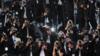 Фотографы снимают красную дорожку Каннского кинофестиваля