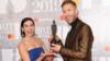 Дуа Липа и Кэлвин Харрис получили премию Brit Award в этом году за лучший британский сингл за свой летний бандер One Kiss
