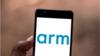 Логотип Arm на мобильном телефоне