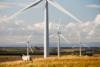 Ветряная электростанция недалеко от Карлука в Шотландии