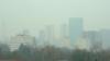 Линия горизонта Бирмингема показывает смог в небе