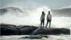 Волны на пляже Ковалам, когда циклон Нивар приближается к восточному побережью Индии
