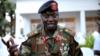 На фото: главнокомандующий армией генерал Усман Баджи прибыл на встречу посредников с делегацией Западной Африки по вопросу о кризисе в ходе выборов в Банжуле, Гамбия, 13 декабря 2016 г.