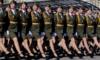 Белорусские солдаты принимают участие в параде Победы, посвященном годовщине победы над фашистской Германией во Второй мировой войне