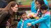 Герцогиня Кембриджская с детьми во время визита в штаб скаутов в Гилвелл-парке, Эссекс, март 2019 года