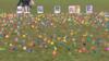 Цветы ручной работы, представляющие тысячи людей, умерших от передозировки наркотиков в Великобритании