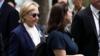 Хиллари Клинтон прибывает на празднование 11 сентября в Нью-Йорк