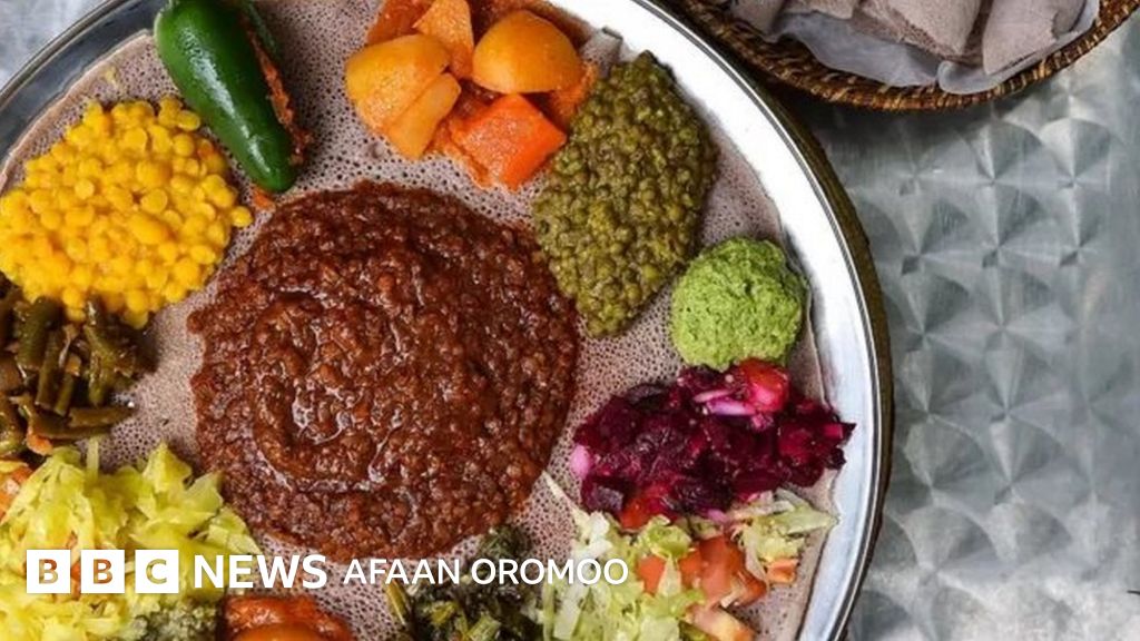 Shou-biznes yulduzlari bilan porno tomosha qiling