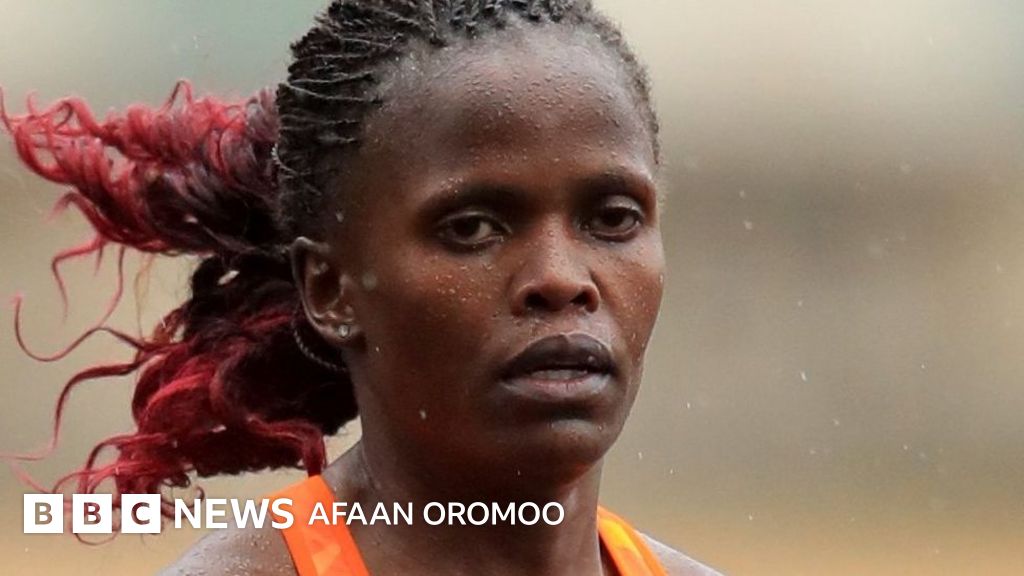 Qorqizning qiniga kamming qilish videosi