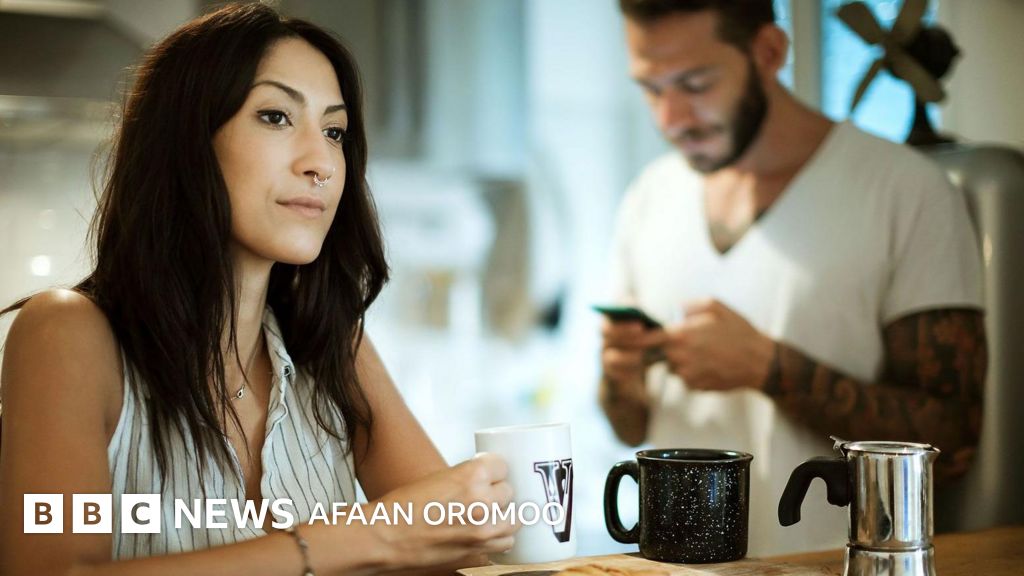 Jinsiy aloqa onlayn taqiqlangan qirollik Jinsiy aloqa paytida kavkaz orgazmi