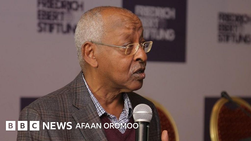 Porno kelin VK Vazelin bilan porno