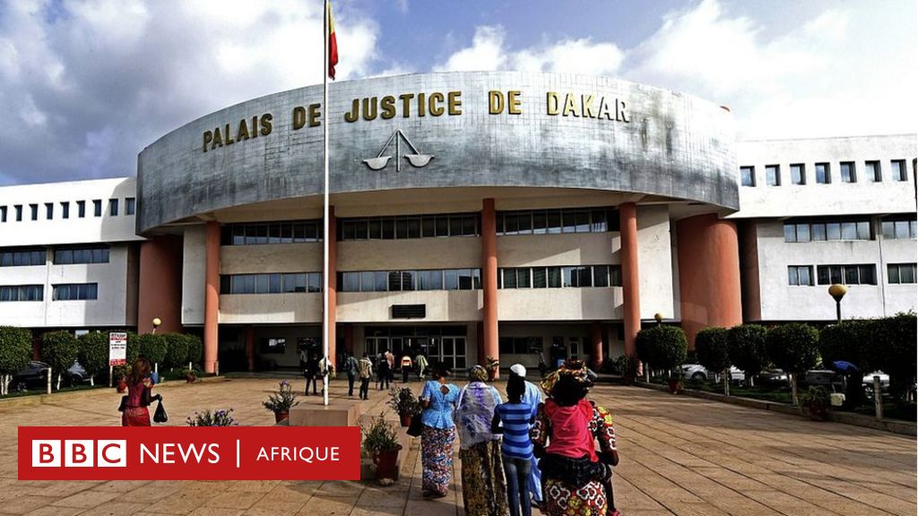 Sénégal La Religion Au Palais De Justice Bbc News Afrique