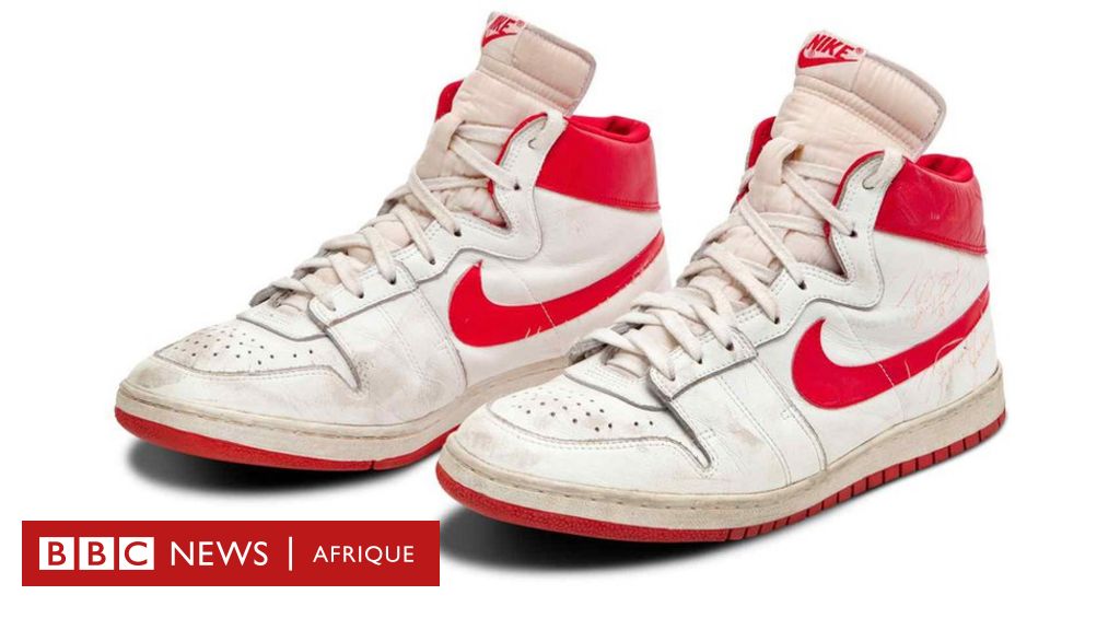 Michael Jordan : les chaussures de sport du basketteur vendues pour un  montant record de 1,47 million de dollars aux enchères - BBC News Afrique