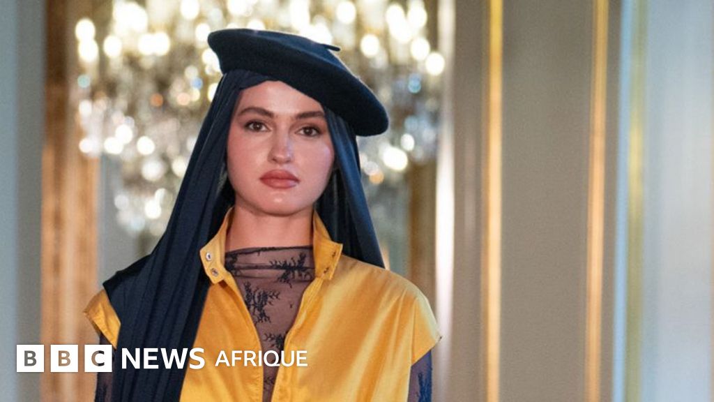 Fashion week pudique à Paris : des créateurs musulmans présentent des robes fleuries et des vêtements streetwear aux coupes carrées à Paris
