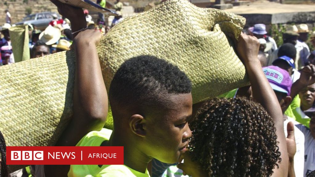 Madagascar Le Retournement Aux Morts Une Pratique En Déclin Bbc