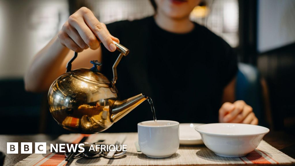 Quels sont les bienfaits de la consommation d'eau chaude selon la médecine traditionnelle chinoise
